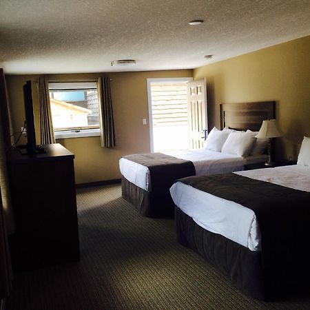 バンフ ア グッド ナイツ レスト ベッド ＆ ブレックファースト Bed & Breakfast エクステリア 写真